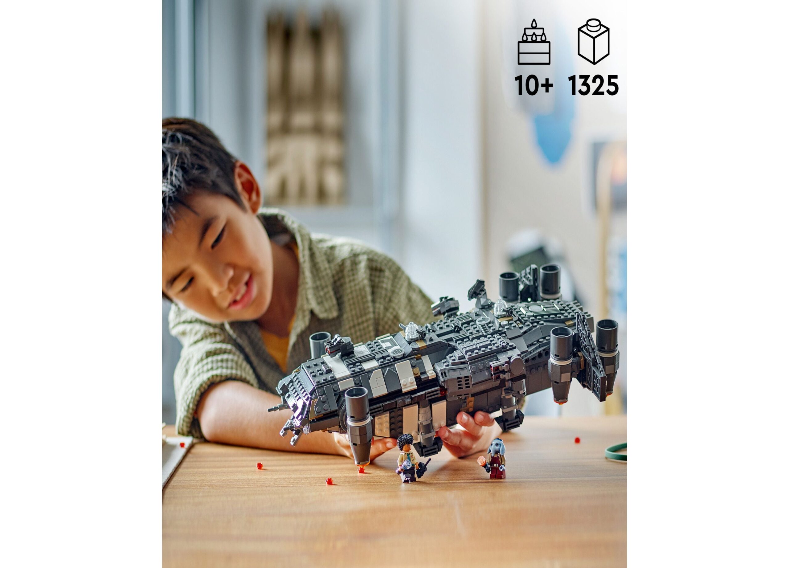LEGO Star Wars: Skeleton Crew The Onyx Cinder 1325-Piece Building Set - Image 5