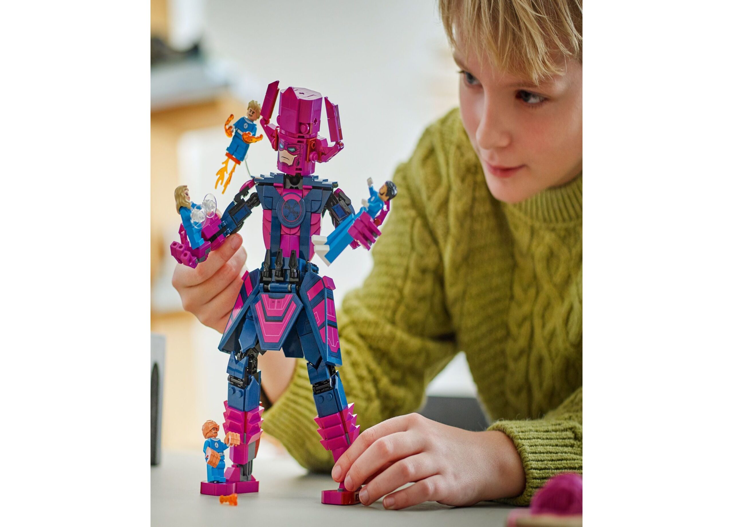 LEGO Marvel Fantastic Four Galactus Construction Set 76316 - 427 Pieces - Image 7