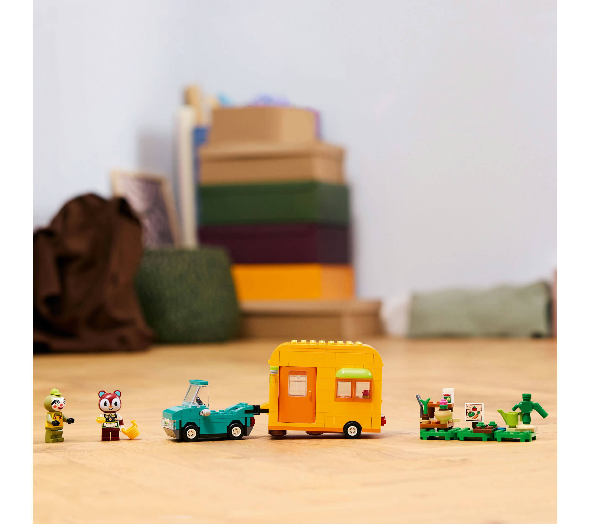 LEGO Animal Crossing Leif's Caravan & Garden Shop Kit 77054 - Image 4