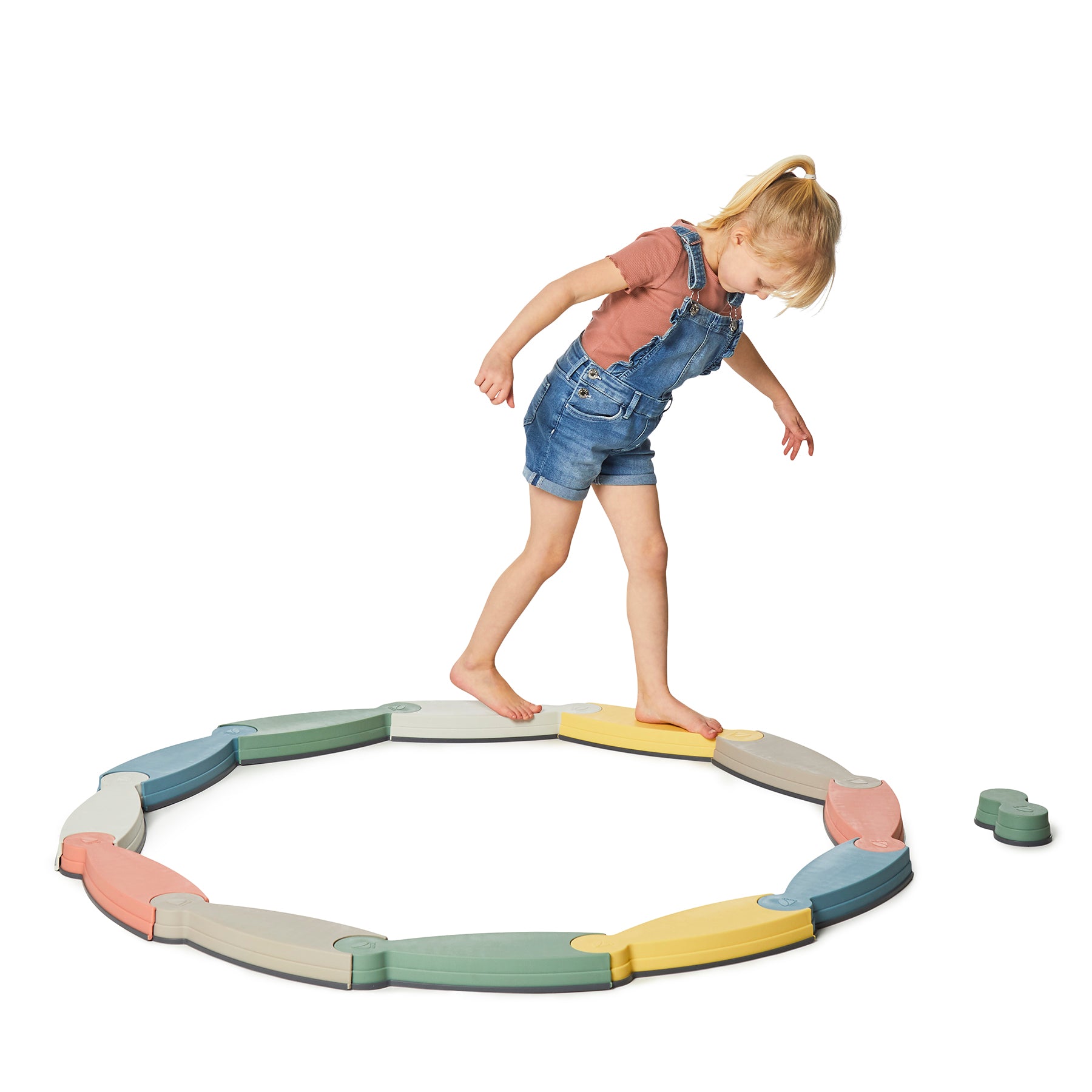 Gonge River Nordic Balance Pathway Set for All Ages - Image 3