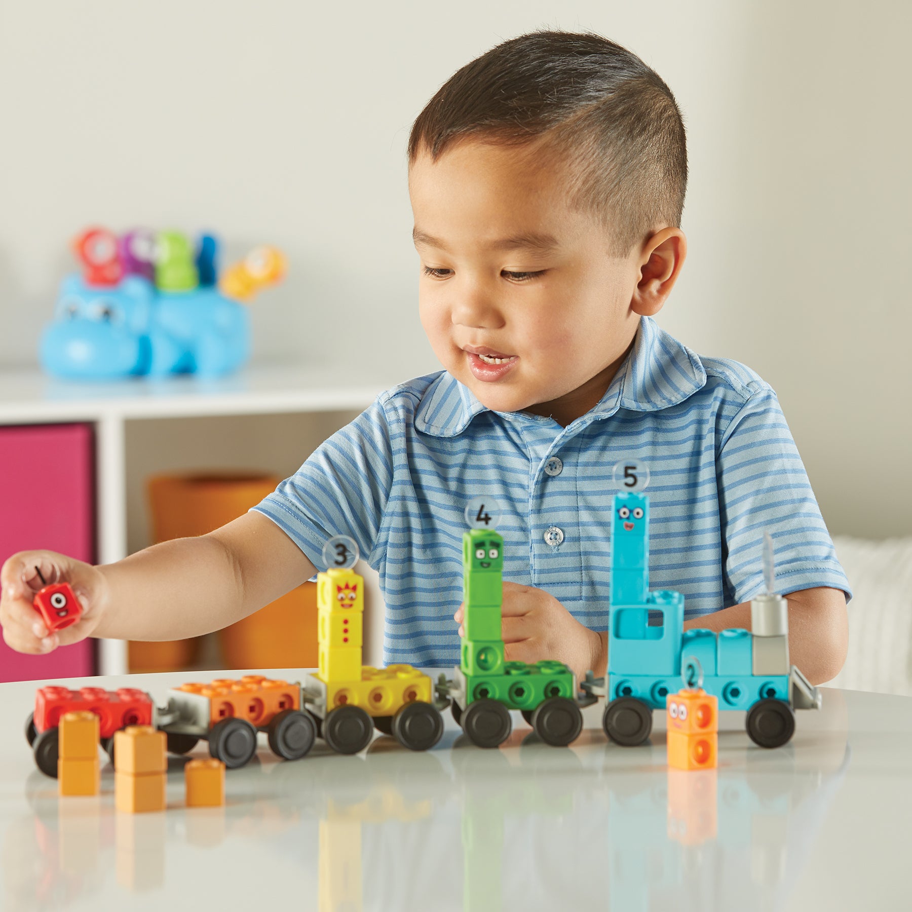 Hand2Mind Numberblocks MathLink Cubes Express Train Activity Set - Image 7