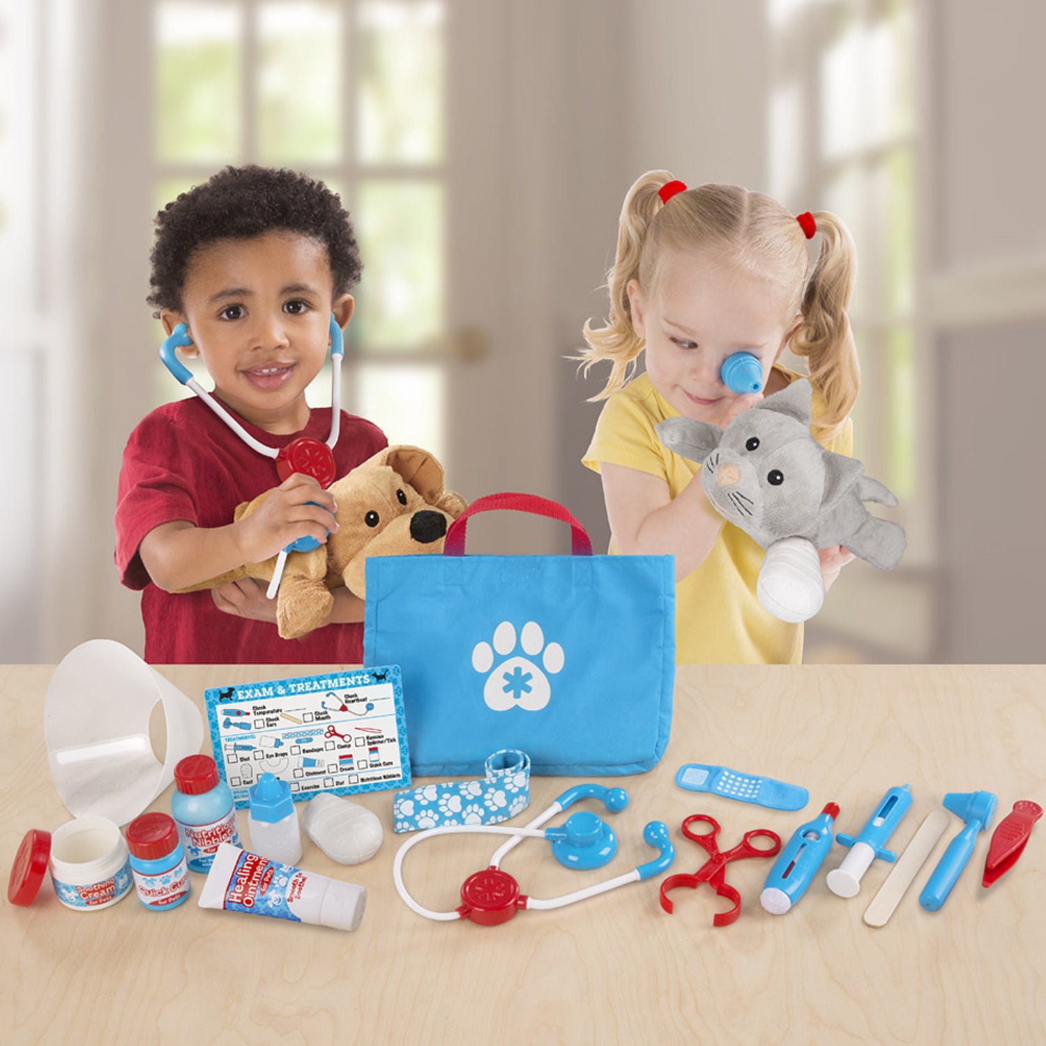 Melissa & Doug Pet Vet Play Set - 24-Piece Examine & Treat Kit - Image 3