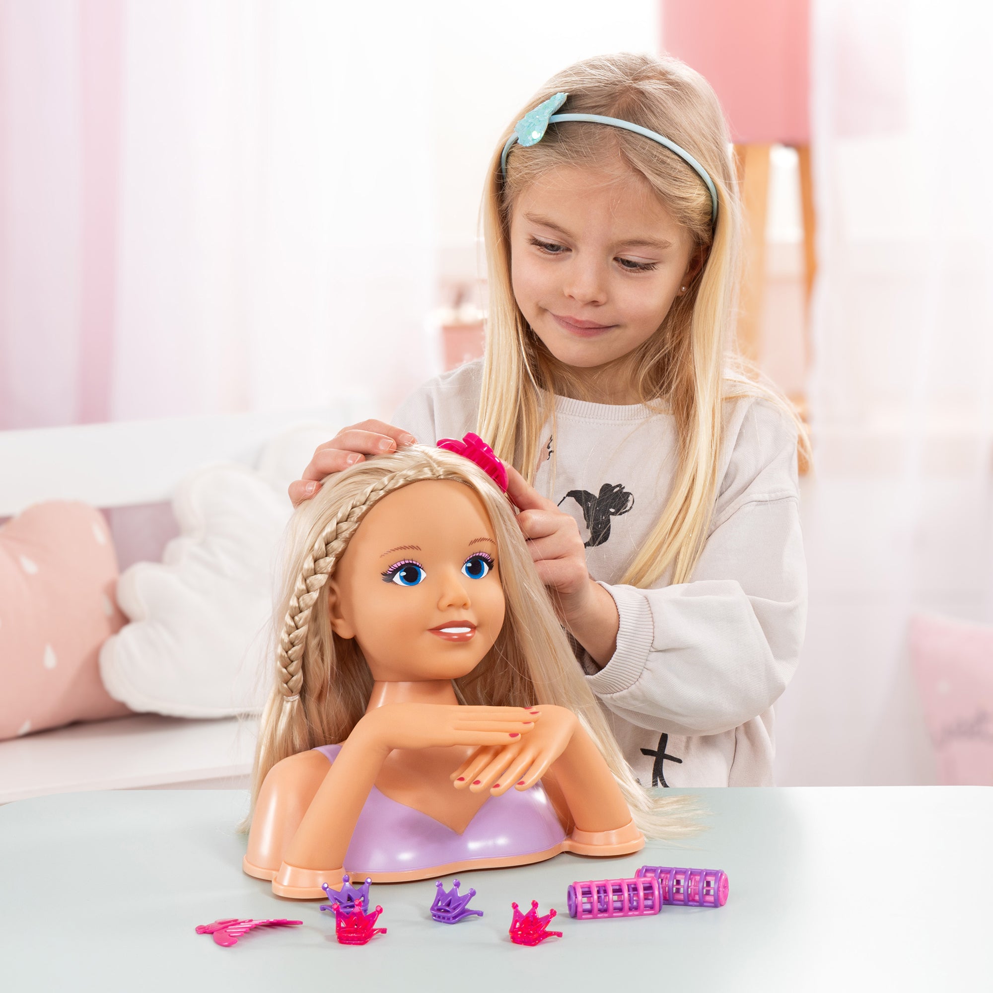 Bayer Design Lisa Top Model Styling Head - 10" Beauty Playset - Image 5